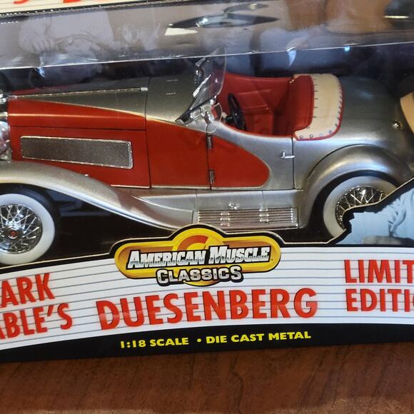 Clark Gables's American Muscle Classics 1935 Duesenberg Roadster Silver/Red - Picture 4 of 12